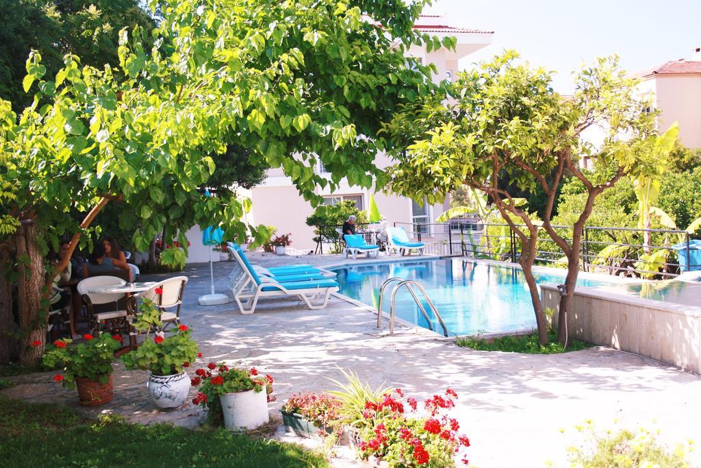 Parla Apart Hotel Cesme Ngoại thất bức ảnh